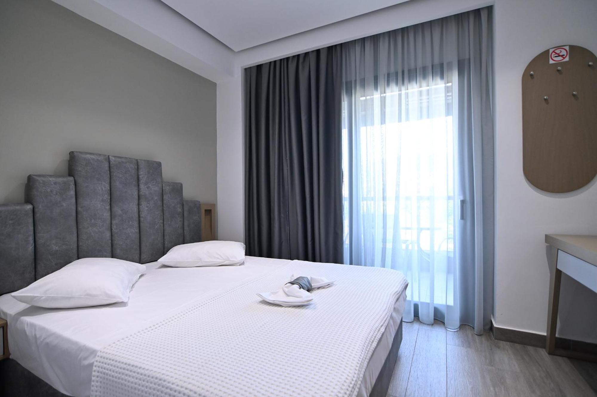 Amalia Rooms Sea View Vrasná Exteriér fotografie